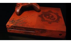 Gears of War 4 Xbox One S head