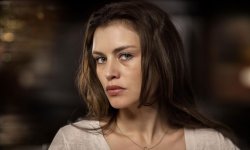 Hannah Ware dans Boss