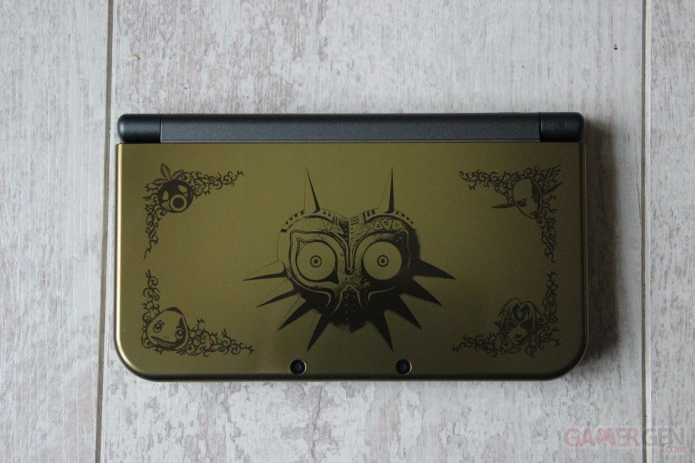IMG_2809Majora's Mask 3DS XL Collector GamerGen