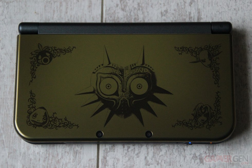IMG_2813Majora's Mask 3DS XL Collector GamerGen
