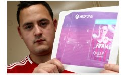 INSOLITE Peter achete Xbox One