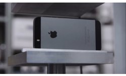 iPhone 5s OnePlus Smash the Past