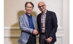 Kenichiro Yoshida, PDG de Sony Corporation, et Satya Nadella, directeur général de Microsoft image association partenaire deal