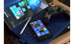 Microsoft Family Hardware 2015 console