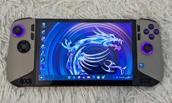 MSI Claw 8 AI+ Console Portable PC Handheld Unboxing déballage Gamergen Clint008 (16)