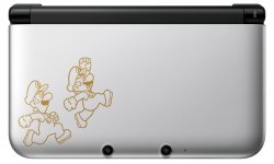 Nintendo 3DS XL Mario Special Edition 1