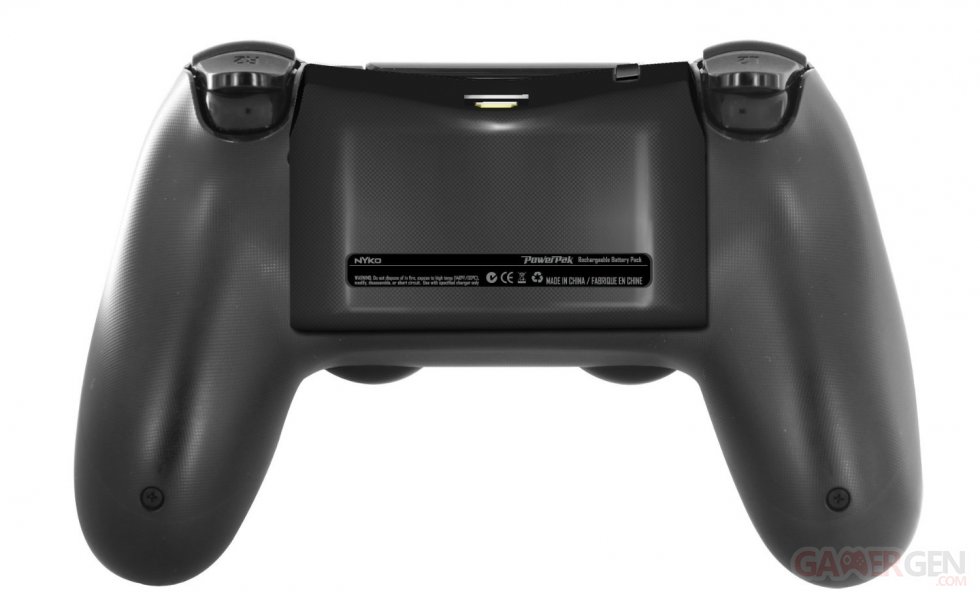 PS4 DualShock 4 Batterie Intercooler 05.05.2014  (2)