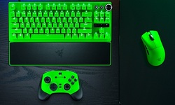 Razer collection Esports Green Battlestation Shot