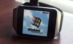 Windows 95 Smartwatch Android Wear