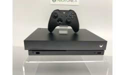 Xbox One X 07