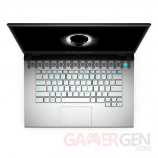 Alienware m15 R4 White with Tobii Keyboard