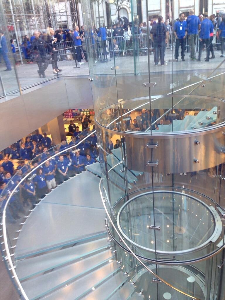 apple-store-5th-avenue-iphone-5s- (3)
