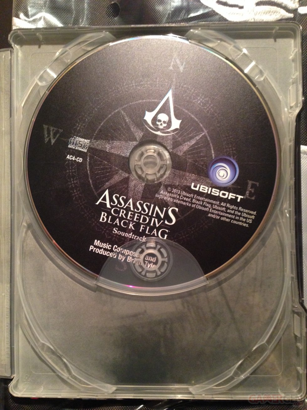 assassin-creed-iv-aciv-black-flag-limited-edition-collector-ps4-unboxing-deballage-playstation-4-2013-11-12-06