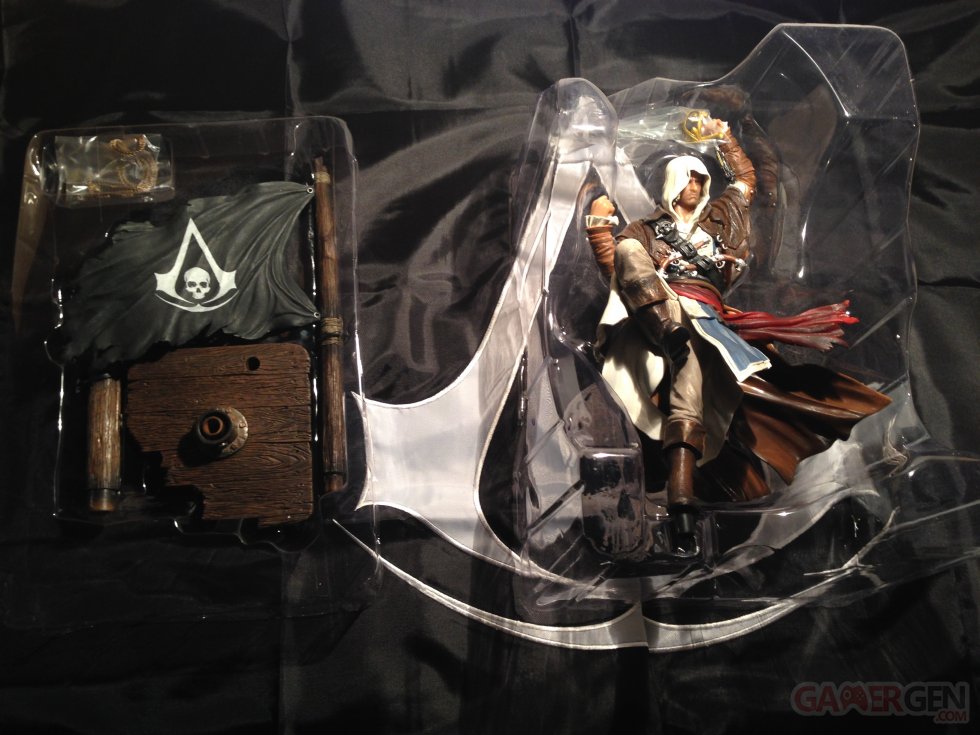 assassin-creed-iv-aciv-black-flag-limited-edition-collector-ps4-unboxing-deballage-playstation-4-2013-11-12-13