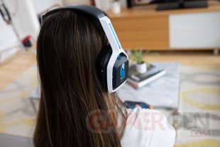 Astro Gaming A20 Gen 2 Aquarius Blue Lifestyle 1 (6)