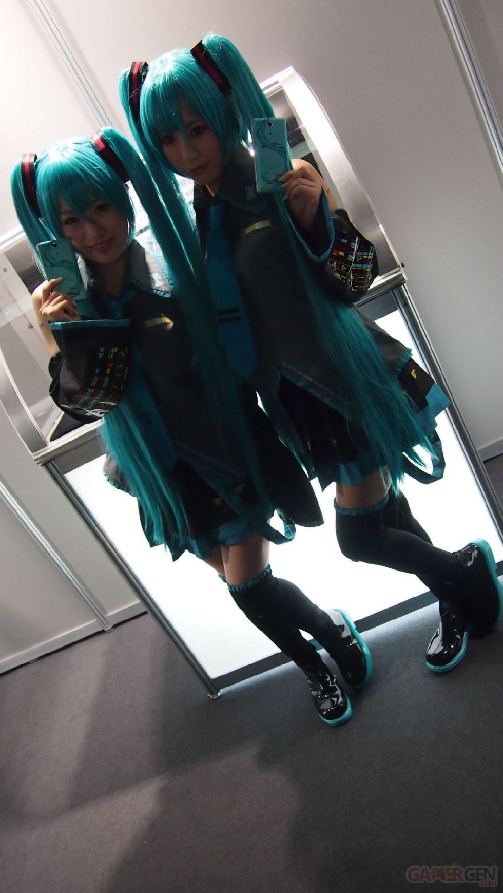 Babes mobiles smartphones tablette jeux independants TGS 2013 Tokyo Game Show 22.09 (41)