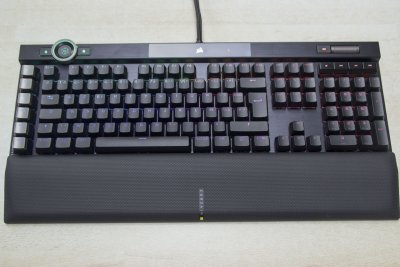 Test Clavier mécanique Corsair K100 RGB : l'excellence gaming et