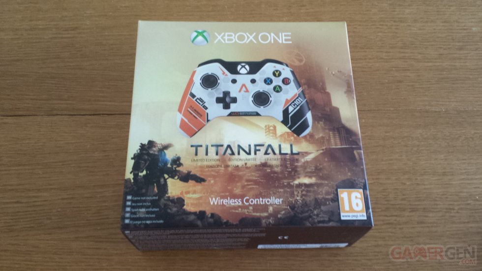 déballage manette Xbox One Titanfall Ben GamerGen (2)