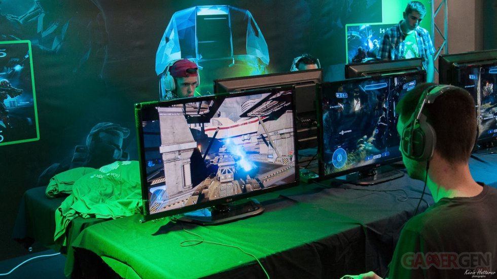 DHFR15 Microsoft Xbox One Halo Master Chief Edition