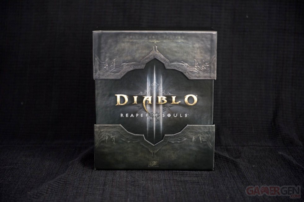 Diablo-III-Reaper-of-Souls-unboxing-0006