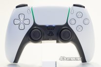 DualSense controller manette PS5 hardware PlayStation 5 4Gamer 5