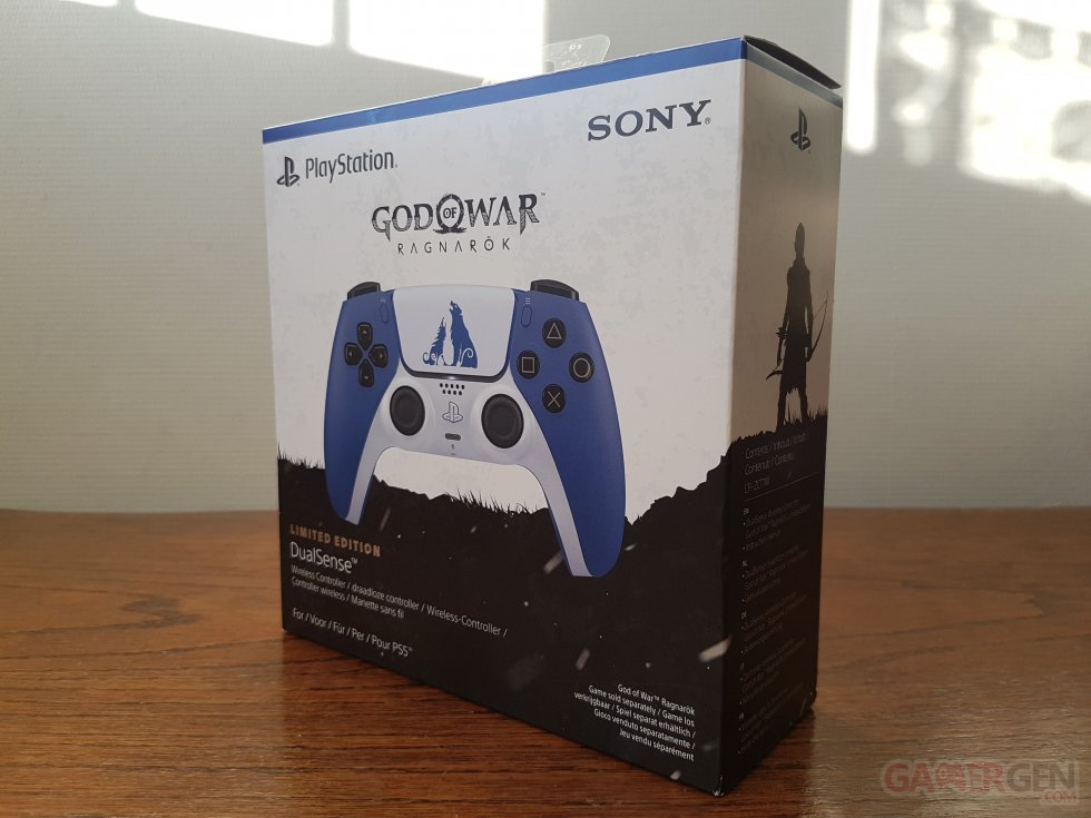 DualSense-PS5-manette-édition-Gof-of-War-Ragnarök-unboxing-05-13-11-2022