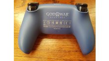 DualSense-PS5-manette-édition-Gof-of-War-Ragnarök-unboxing-12-13-11-2022