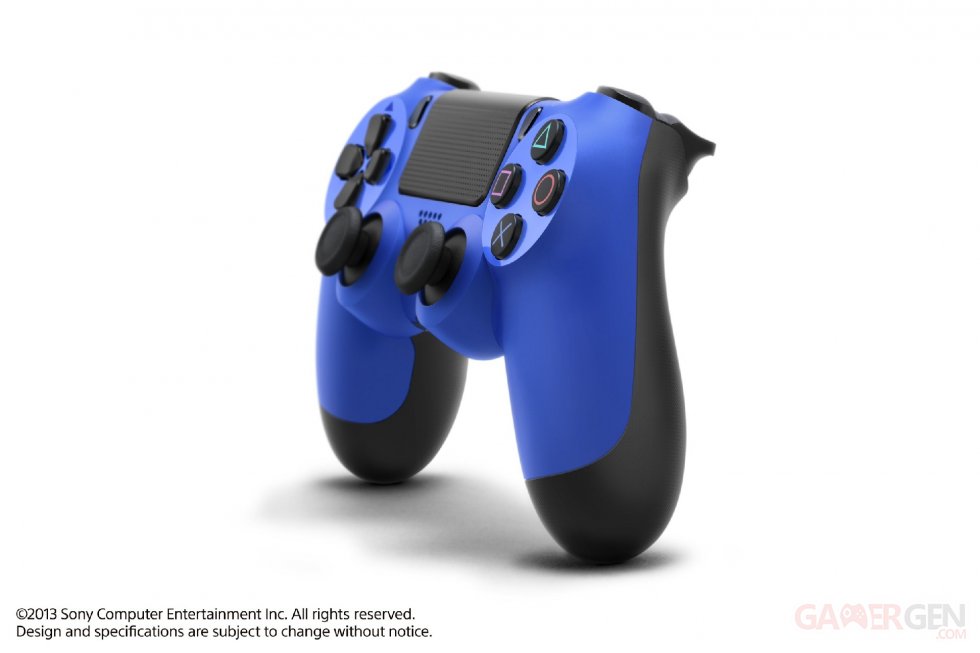 DualShock-4_20-08-2013_manette-bleue-6