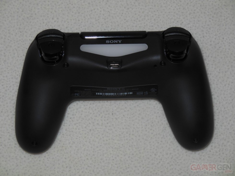 dualshock-4-ds4-playstation-ps4-manette-pad-unboxing-deballage-photo-2013-10-25-09