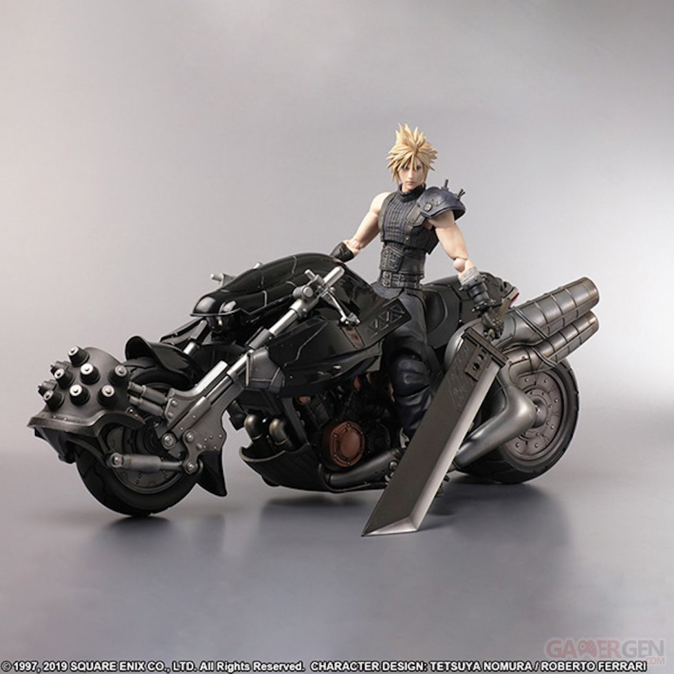 Final Fantasy VII Remake Edition Collector figurine Cloud Play Arts images (4)