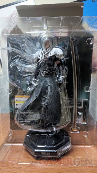 Final Fantasy VII Remake figurine Sephiroth unboxing deballage (6)