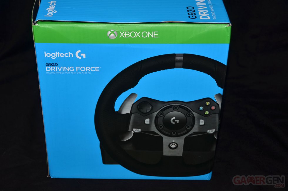 G920 Logitech Driving Force Volant Xbox One0005