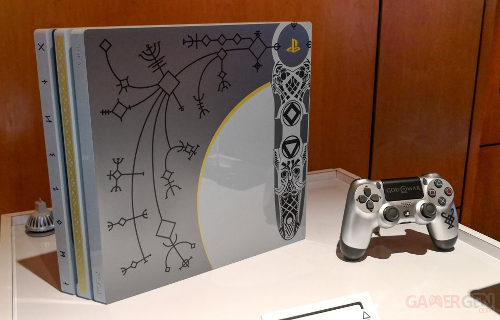 God of War Edition Collector PS4 Pro images (1)