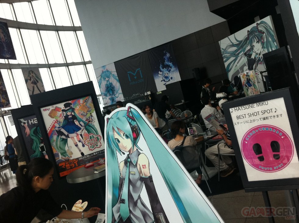 Hatsune Miku Sega reportage event Japon Tokyo cafe 17.07.2013 (6)