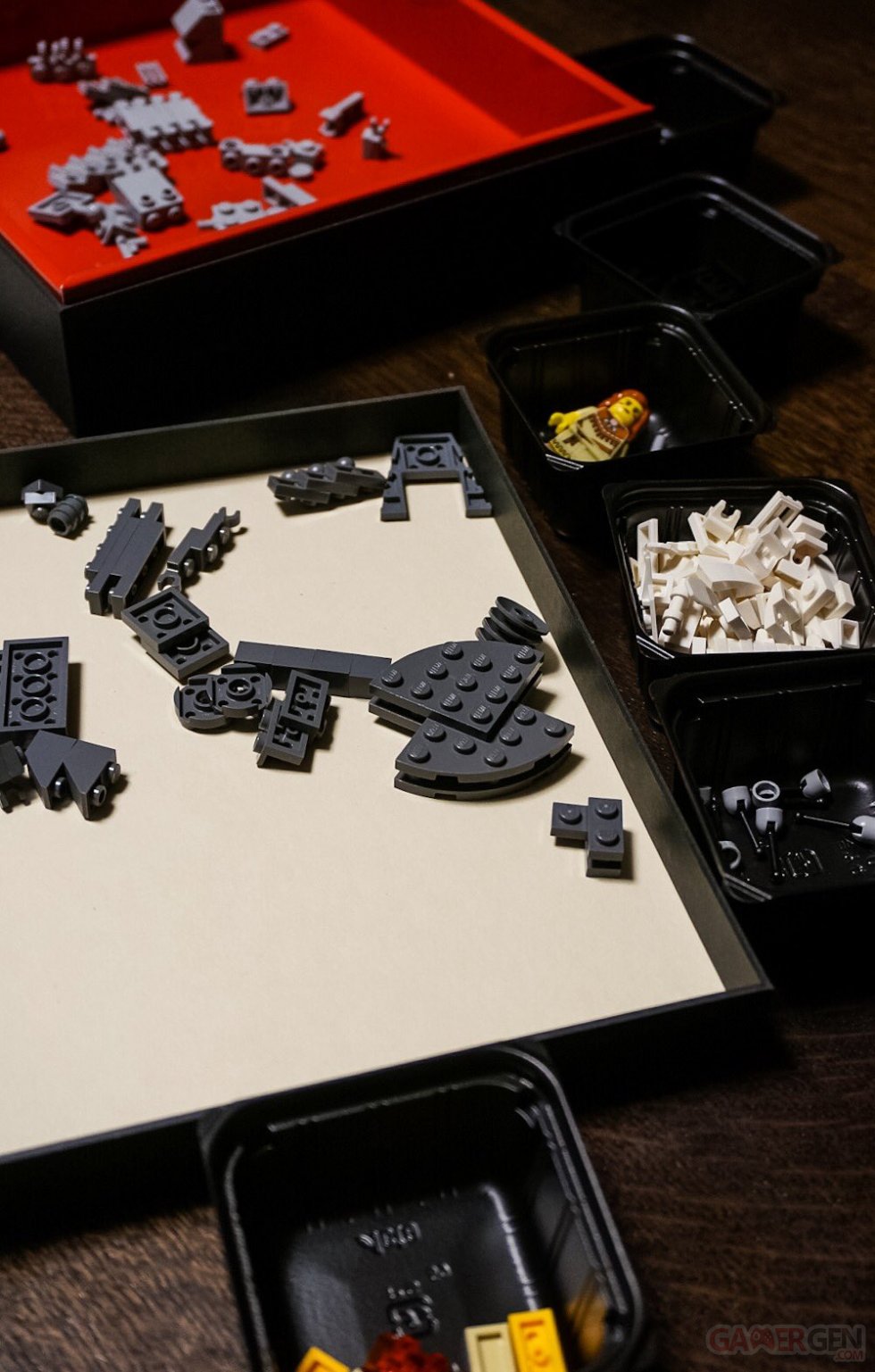 Horizon Zero Dawn Lego Hideo Kojima-1 (2)
