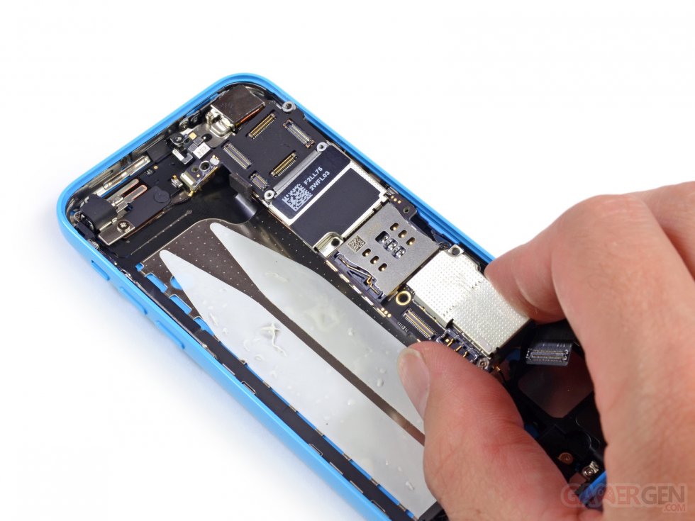 iFixit-demontage-iphone-5c- (17)