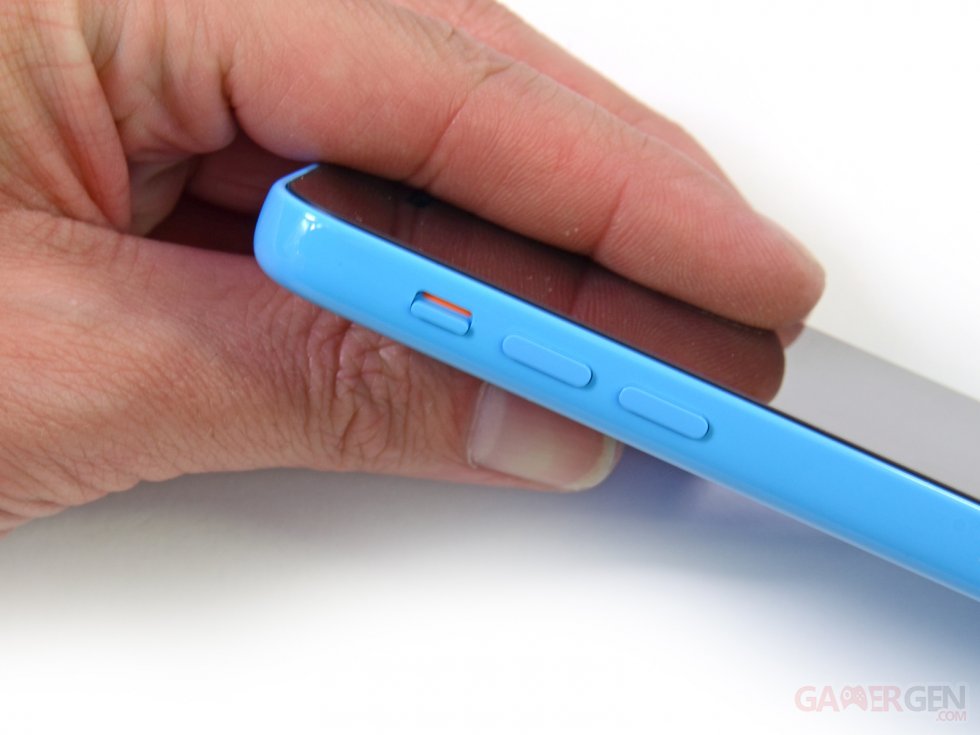iFixit-demontage-iphone-5c- (3)