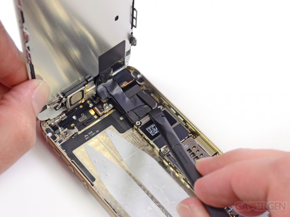 ifixit-demontage-iPhone-5s- (17)