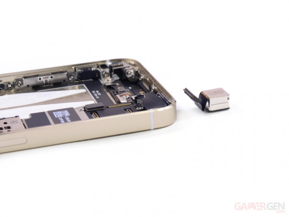 ifixit-demontage-iPhone-5s- (23)