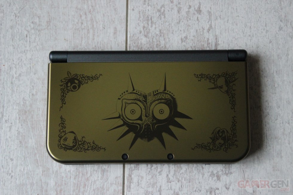 IMG_2814Majora's Mask 3DS XL Collector GamerGen