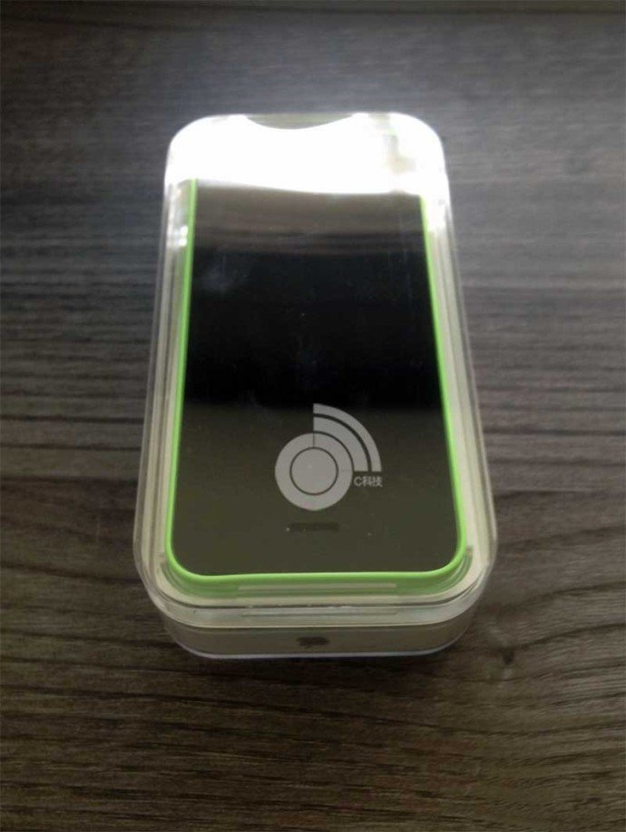 iphone-5c-front-avant-packaging