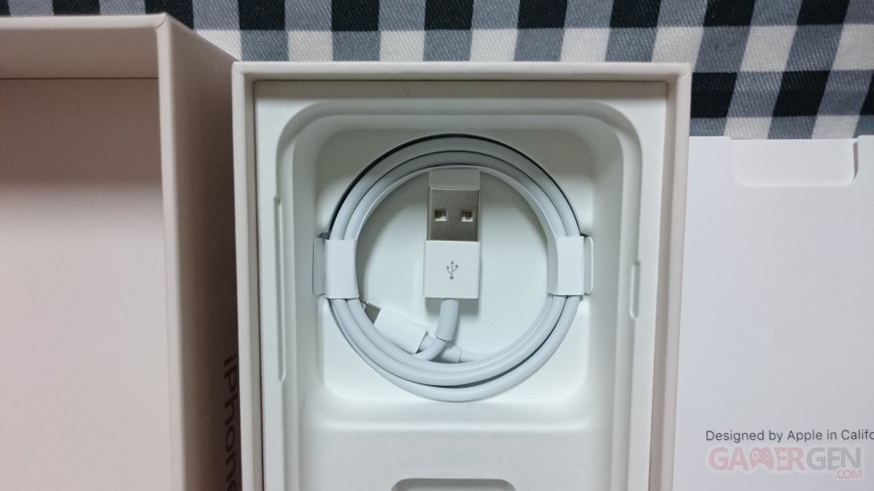 iPhone 8 Unboxing photos images boite (12)