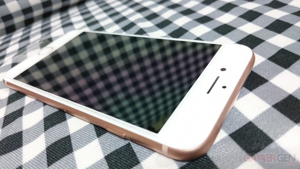iPhone 8 Unboxing photos images smarpthone (19)