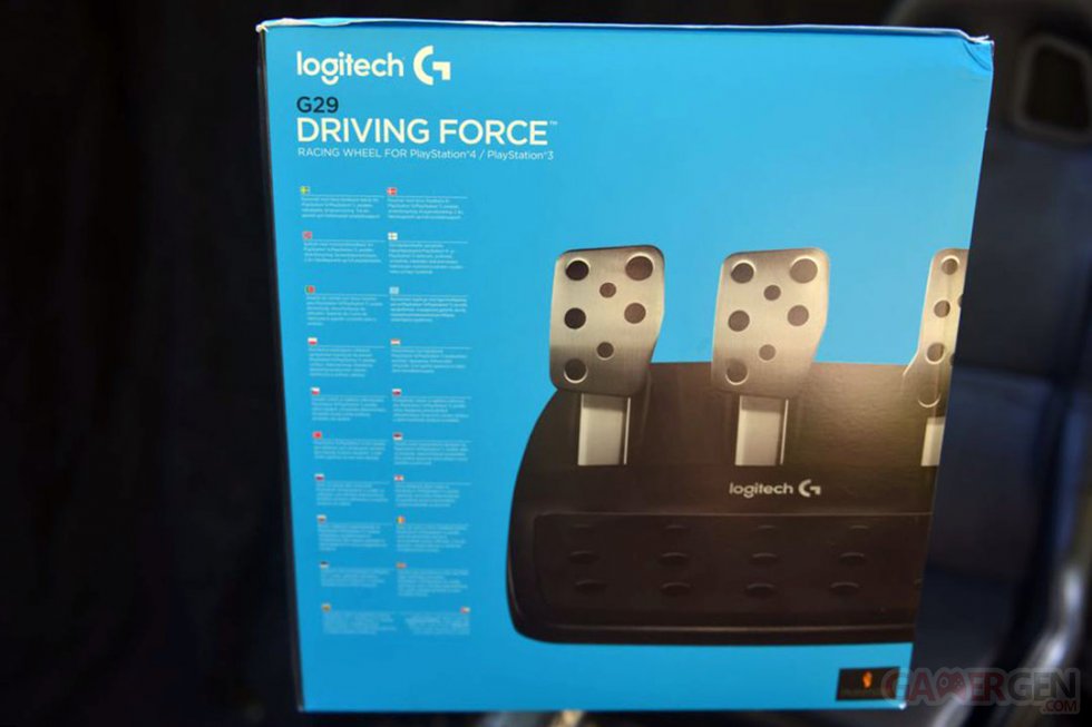 Logitech G29 Volant Ps4 PC UNBOXING 0006 