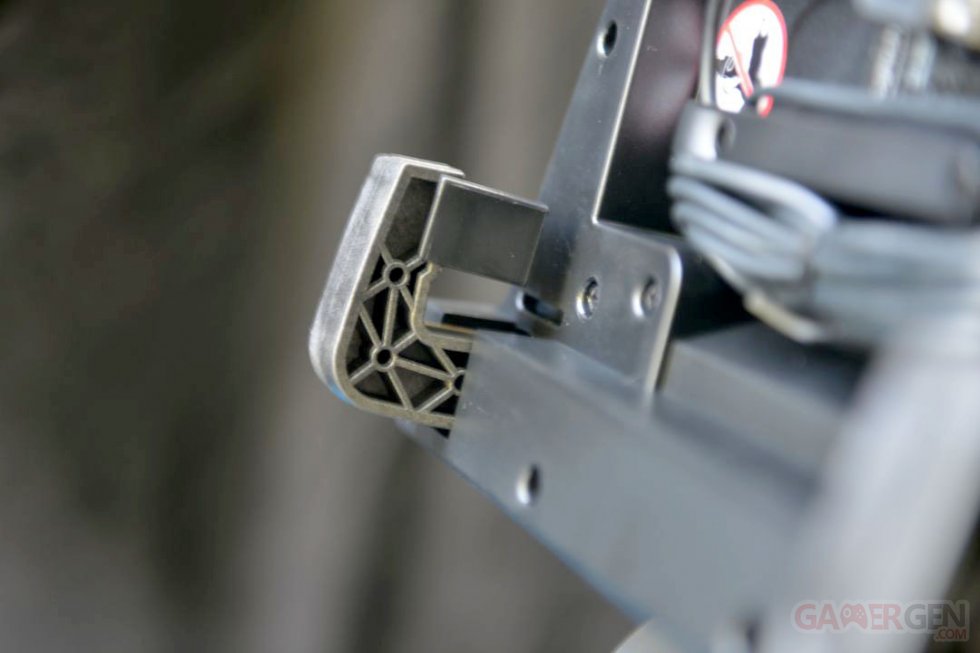 Logitech G29 Volant Ps4 PC UNBOXING 0049 