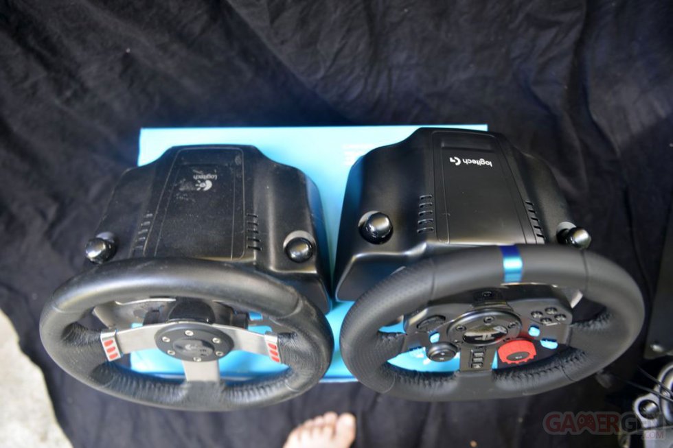 Logitech G29 Volant Ps4 PC UNBOXING 0056 