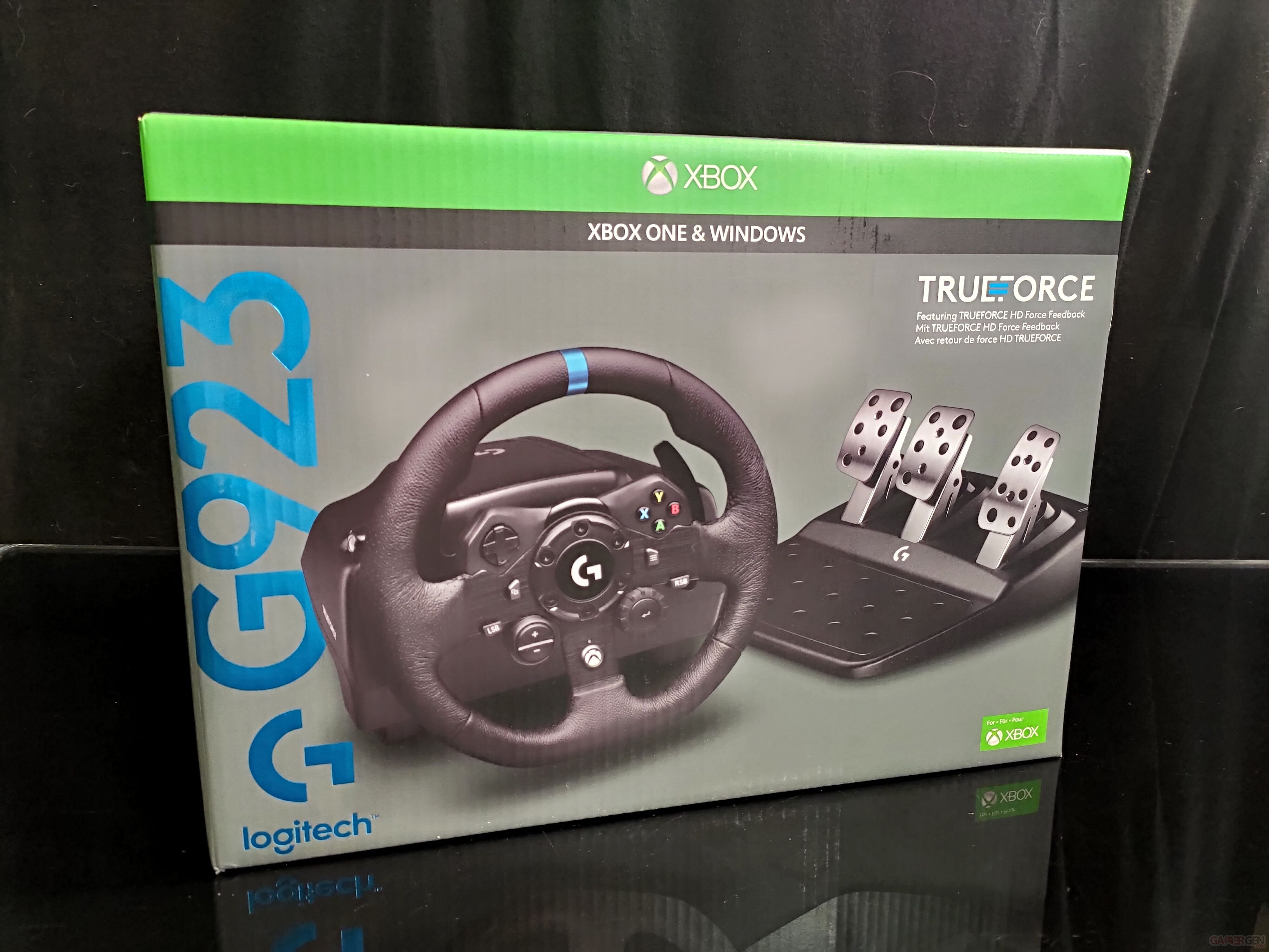 UNBOXING - Logitech G29 Driving Force : notre déballage maison du volant  pour PS4 et PC 