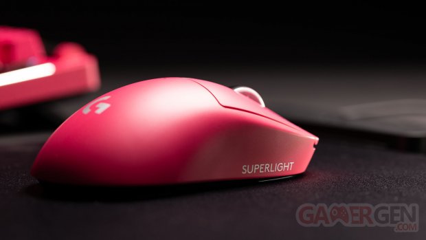 Logitech Pro X Superlight 2c 03