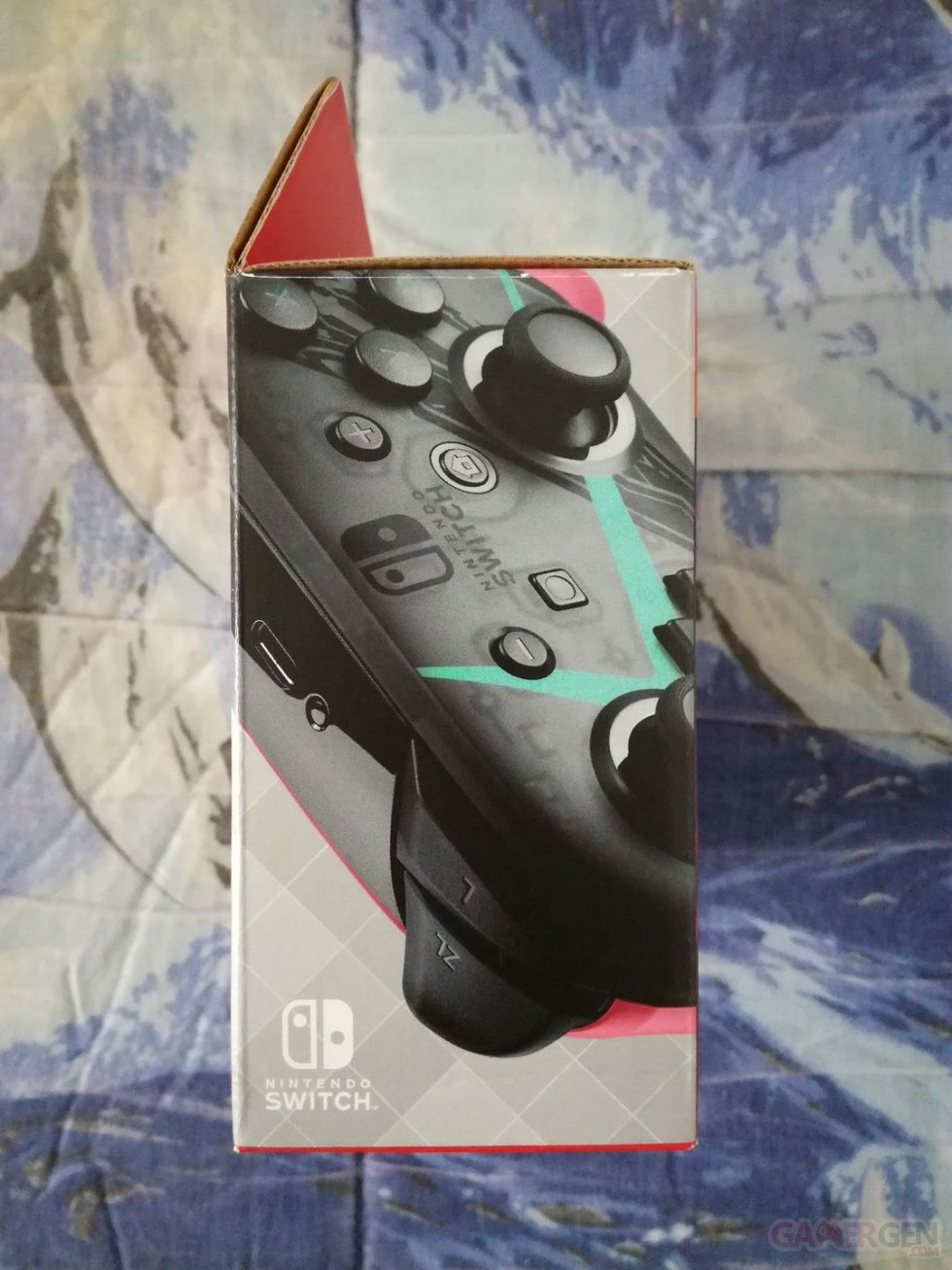 Manette-Pro-Controller-Switch-Xenoblade-Chronicles-2-unboxing-déballage-04-30-12-2017