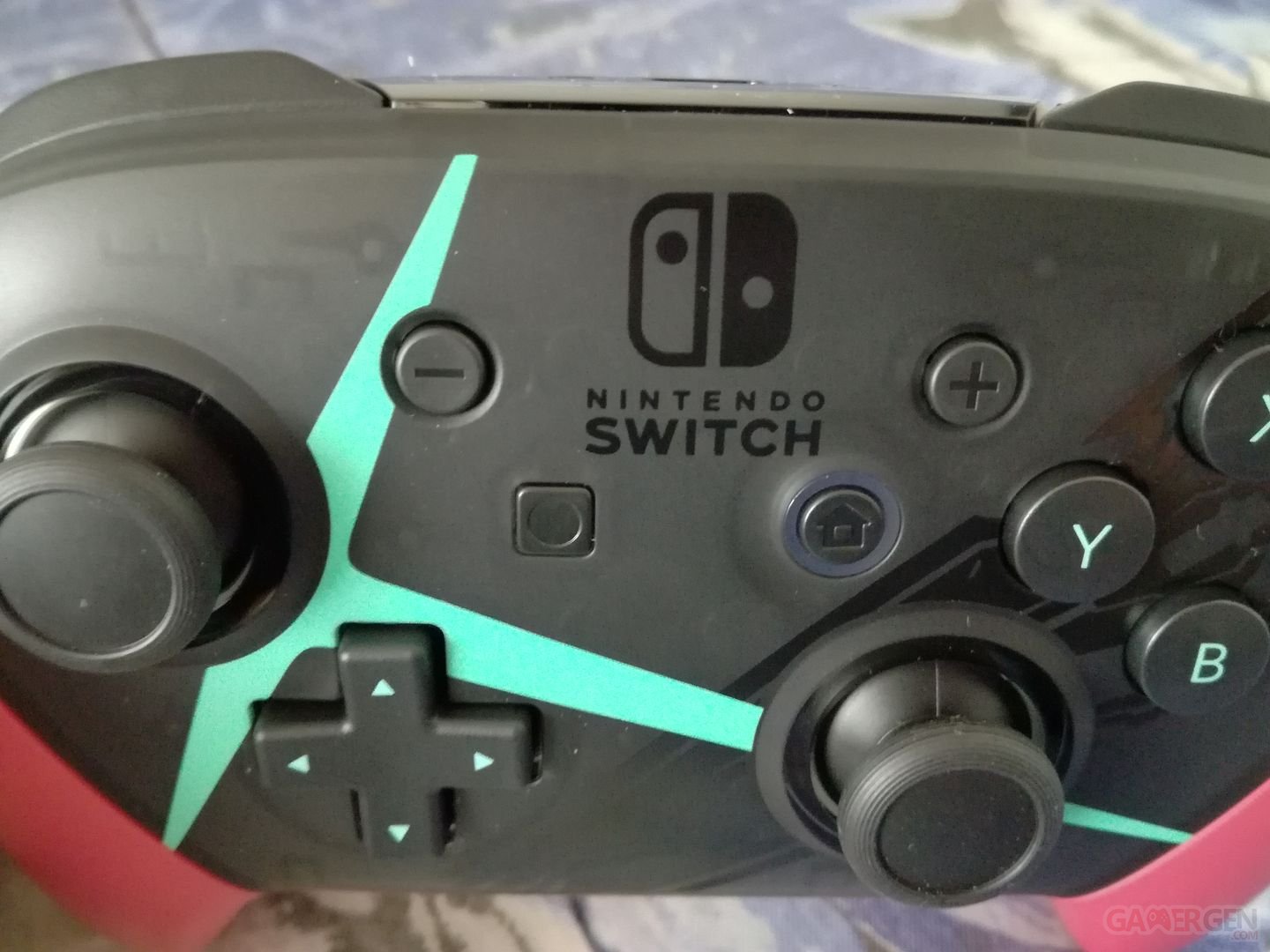 UNBOXING - Nintendo Switch : nos photos du Pro Controller 